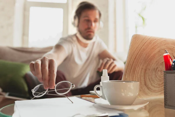 Young man studying at home during online courses for programmer, bug-tester, consulter — Stock Photo, Image