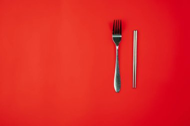 Çevre dostu yaşam - organik ev eşyaları polimerlerle karşılaştırıldığında, plastik analoglar.