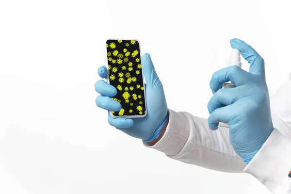 Virus sur les surfaces, smartphone que vous contactez tous les jours concept de propagation du virus, désinfection — Photo