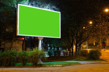 Şehirde reklam için boş reklam panosu, metin, resim, tasarım için telif alanı