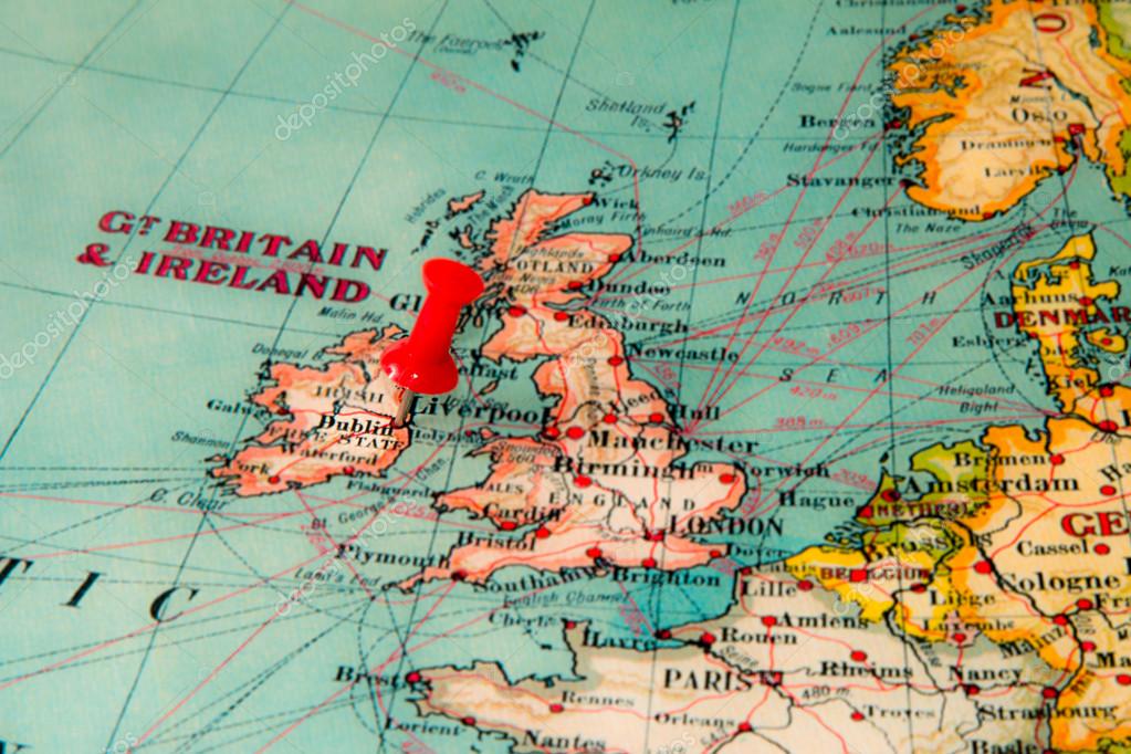 Dublin, Irland angeheftet auf Vintage Karte von Europa ...