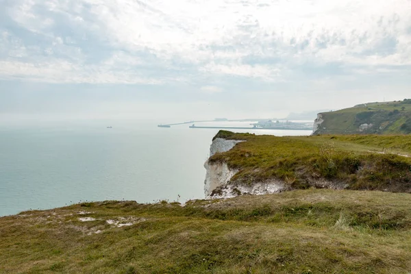 Landschaft Blick auf die weißen Klippen bei Dover — Stockfoto