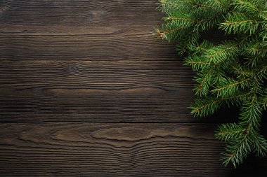 Noel ağacıyla ahşap arka plan