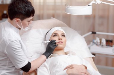 kalıcı makyaj dudak