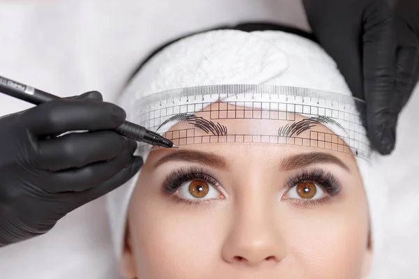 Permanent makeup eyebrows. — Stock Photo, Image