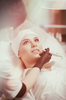 kalıcı makyaj dudak