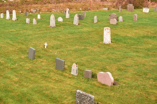 Paisaje otoñal en el cementerio —  Fotos de Stock