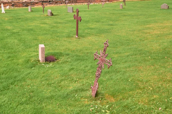 Norwegian autumn in the cemetery — Stock Photo, Image