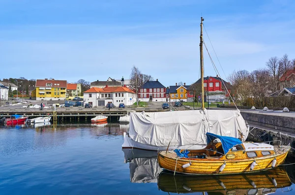 Port Larvik wiosną, Norwegia — Zdjęcie stockowe