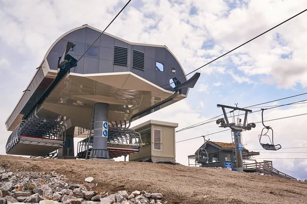 Ski lift station — Stockfoto