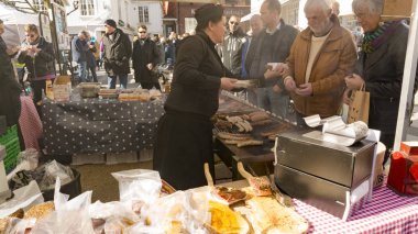 Kurutulmuş ve tütsülenmiş sosis tarım Market