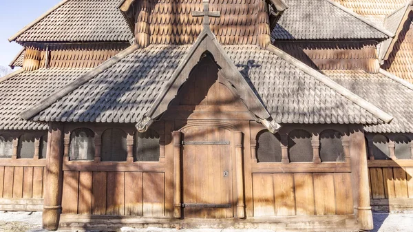 Antiguo stavkirke de madera de Heddal en Noruega — Foto de Stock