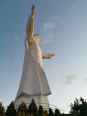 Polonya 'nın İsa heykeli - İsa Kral Polonya