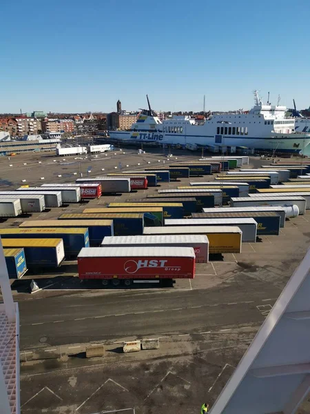 Trelleborg Sveç Mart 2020 Sveç Liman Rıhtımının Manzarası Nakliye Yarı — Stok fotoğraf