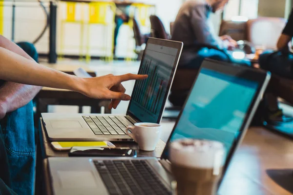 Kırpma kullananların tezgaha dizüstü bilgisayarlar