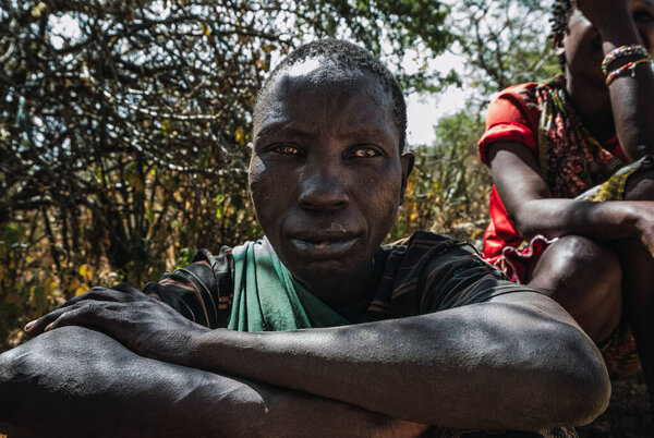 Eyasi lake, Tanzania, november, 23, 2019: portrait of an African with arms folded Stock Photo