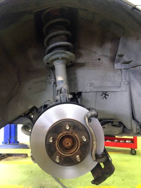 Disk sonu Onarım Servisi arabada, Disk sonu onarım beyaz kağıt üzerinde