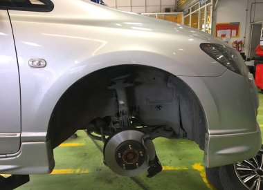 Disk sonu Onarım Servisi arabada, Disk sonu onarım beyaz kağıt üzerinde