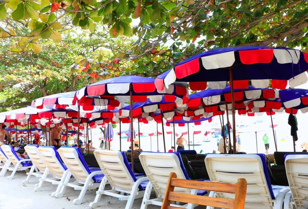 Cama en la playa en Koh larn island-Pattaya —  Fotos de Stock