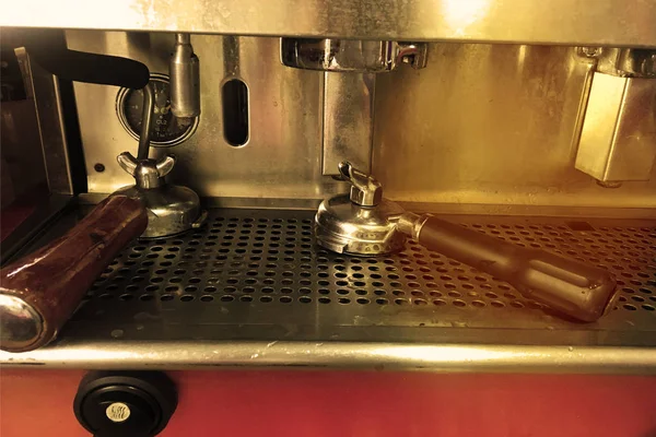 Espressomaskin coffree utrustning för att brygga kaffe — Stockfoto