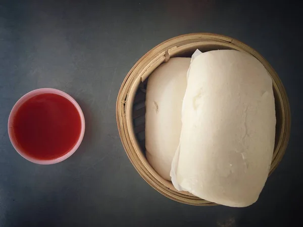 Coisas cozidas no vapor pão e lanches chineses — Fotografia de Stock