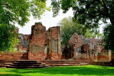 Yaşlılık antik tapınak