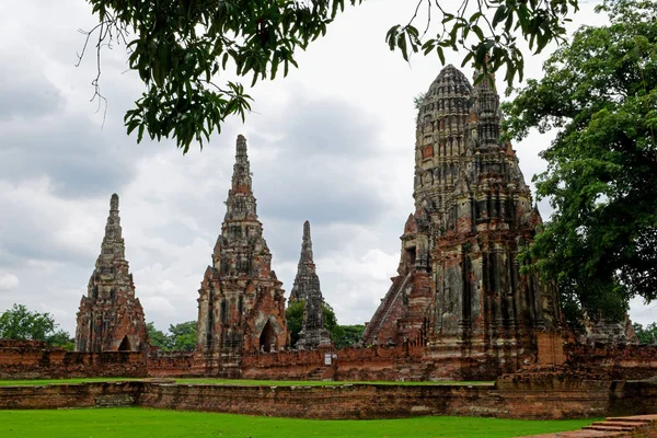 Yaşlılık antik tapınak