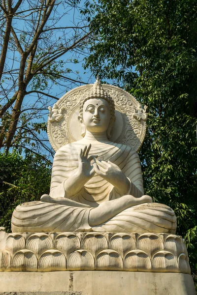 Buddha statue i templet - Stock-foto