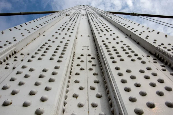 Budapest, Hungary - August 7, 2014. Fragment of the Erzbet bridge in Budapest. Bridges of Budapest - sights of the capital of Hungary — Stock Photo, Image