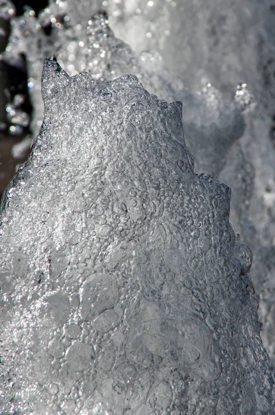 Arka plan üzerinde beyaz su köpük