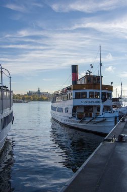 Turistik gemi içinde İsveç başkenti.