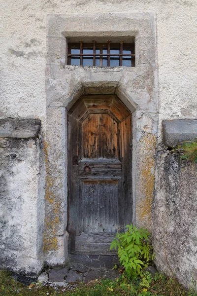 The old wooden door of the church. Rear entrance. — Stock Photo, Image