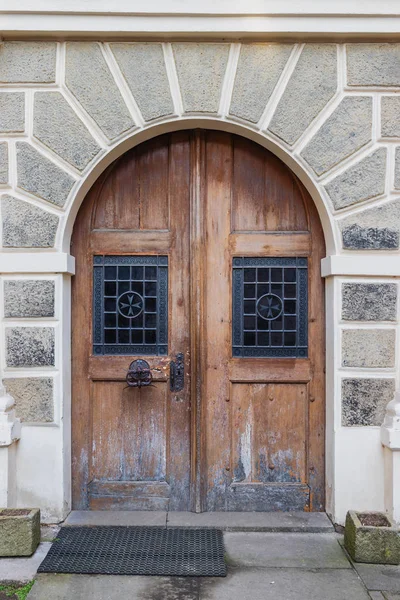 Puerta de madera vieja — Foto de Stock