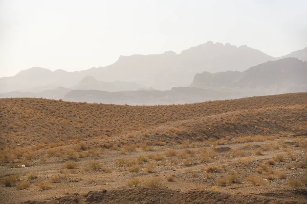 Paisaje del desierto y la montaña en Irán — Foto de Stock