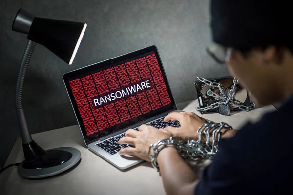 dizüstü bilgisayarda ransomware siber saldırı