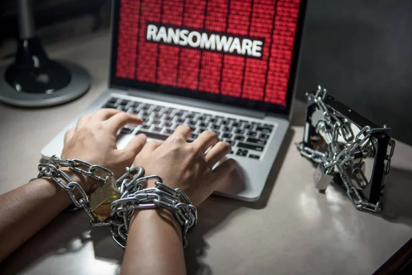 Bilgisayar laptop ransomware siber saldırı