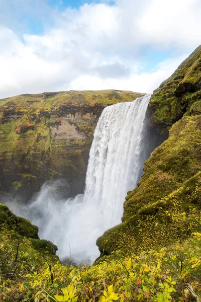 Skogafoss, красивий водоспад в Ісландії — стокове фото