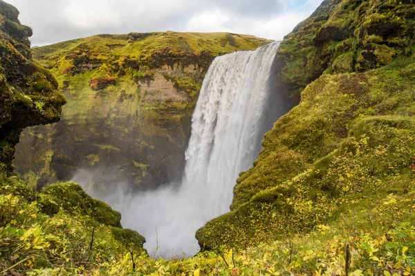 斯科加瀑布，美丽的瀑布，在冰岛 — 图库照片