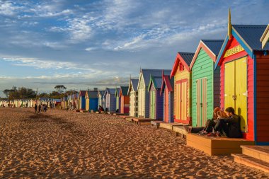 Melbourne kutuları Brighton Plajı'nda yüzme