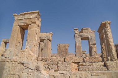 Şiraz, İran'ın Persepolis kapısı kalıntıları