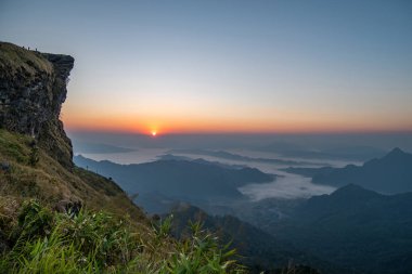 Phu Chi Fa Chiang Rai, Tayland gündoğumu sırasında