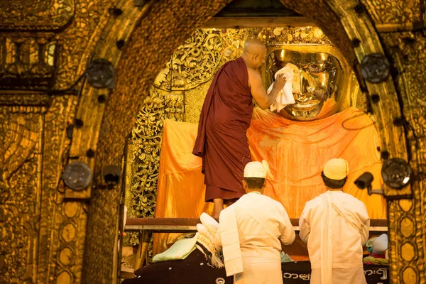 Mikail Buda resim Mandalay, Myanmar — Stok fotoğraf