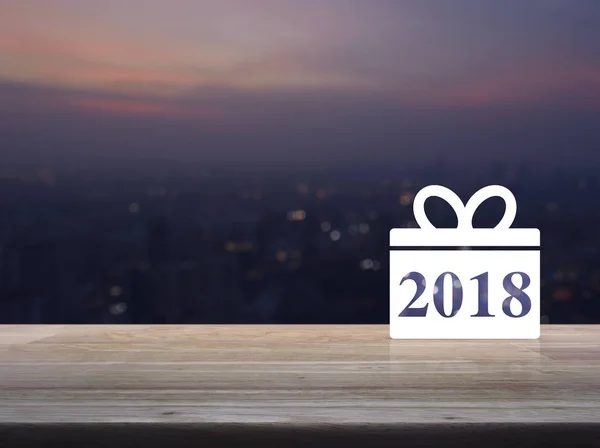 Подарочная коробка с новым 2018 годом значок — стоковое фото