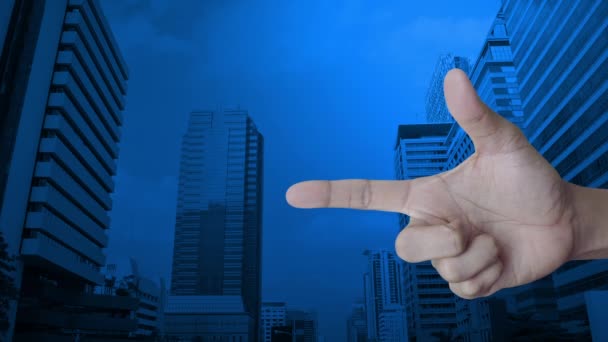 Kamera Flachbild Symbol Finger Über Modernem Büroturm Und Wolkenkratzer Business — Stockvideo