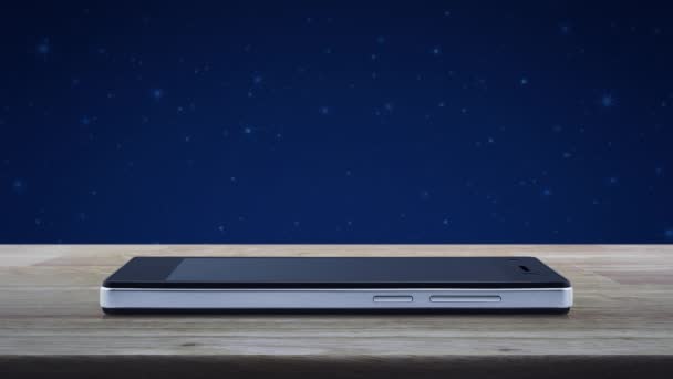 幻想的な夜空と月の上に木製のテーブルの上に現代のスマート携帯電話の画面上の無料配信トラックフラットアイコン ビジネス交通オンラインコンセプト — ストック動画