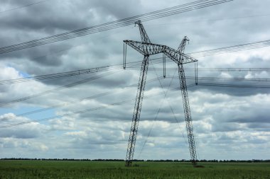 Güç Kulesi ve iletim hatları, elektrik ve enerji