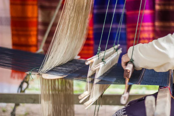 Silk weaving at north Laos. — Stock Photo, Image