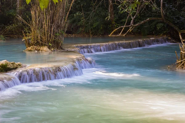 Kuang Si şelaleler, Luang Phrabang, Laos.