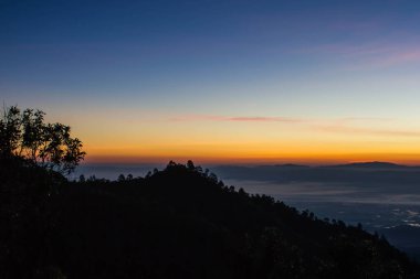 milli park Kuzey Tayland güneş doğarken