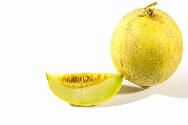 Cantaloupe Melone auf weißem Hintergrund — Stockfoto